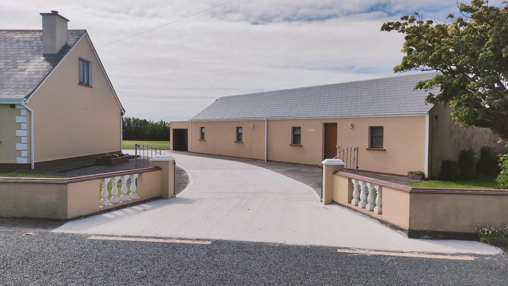 Danubio Guest Accommodation Doonbeg Extérieur photo
