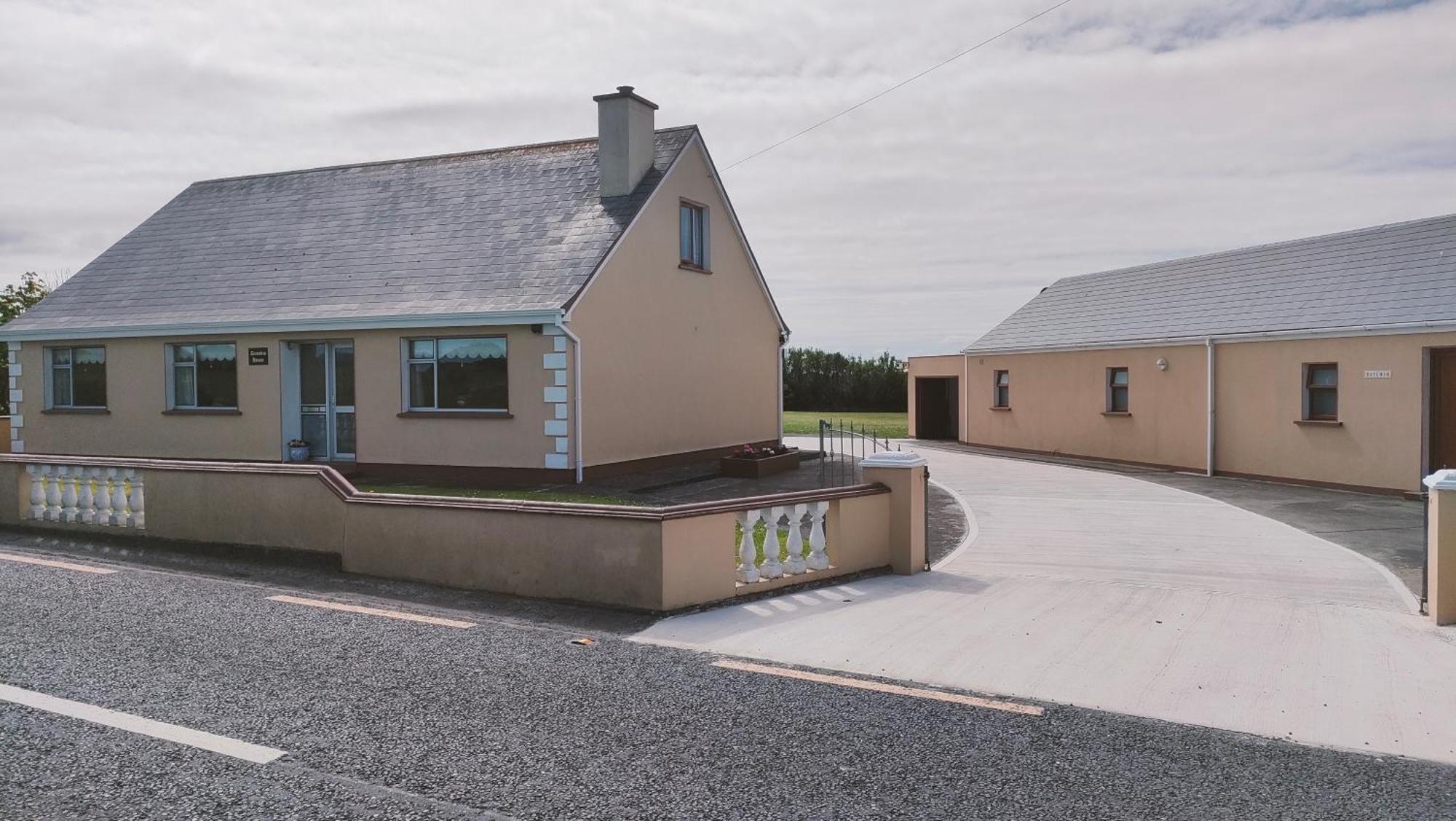 Danubio Guest Accommodation Doonbeg Extérieur photo